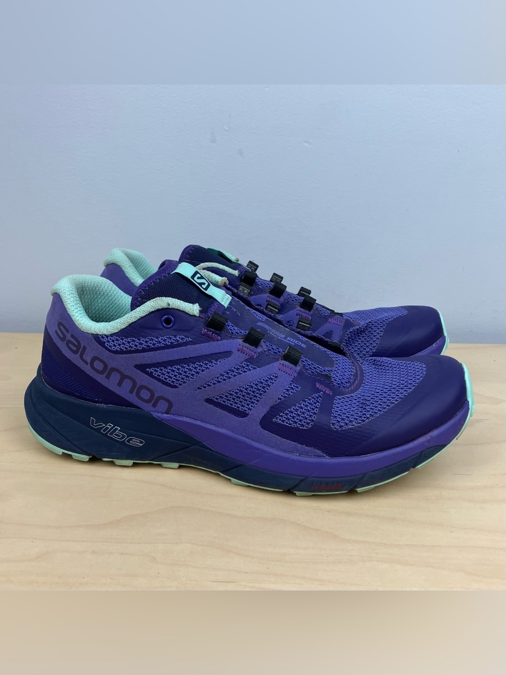 Salomon Women’s Size 7.0 Vibe Sense Ride Purple Athletic Trail Running Shoes